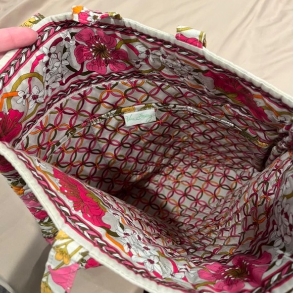 Vera Bradley “Tea Garden” Flowers Toggle Shoulder Tote - Picture 4 of 4